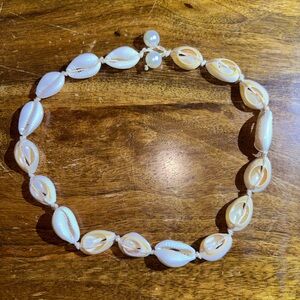 Elegant Cream Shell Necklace